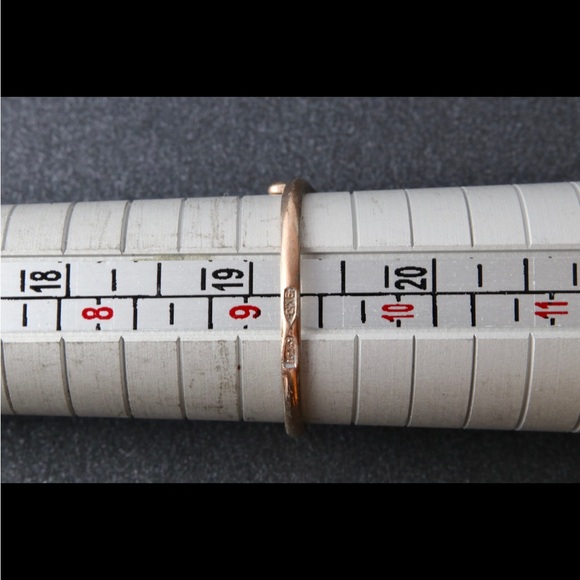 Elegant Gold and Ruby Ring sz 9.25 - Picture 9 of 10